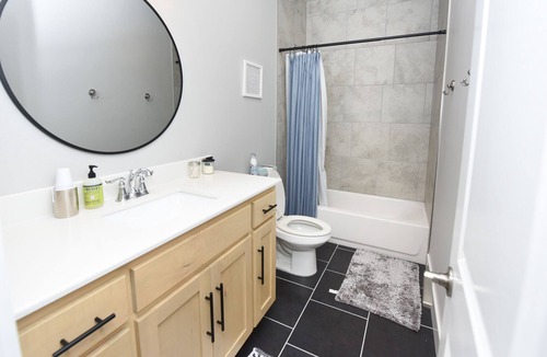 Yukon House | Modern Fresh Air Home Close to Downtown and Airport!