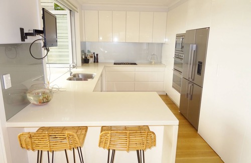 Freshwater House | Modern Freshwater Beach House - Pool, walk to beach, firepit