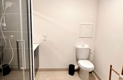 Villepinte Apartment | Modern, fully-equipped apartment