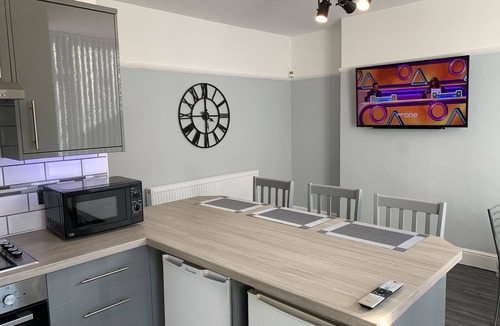 Blackpool House | Modern Fully refurbished 3 bedroom home