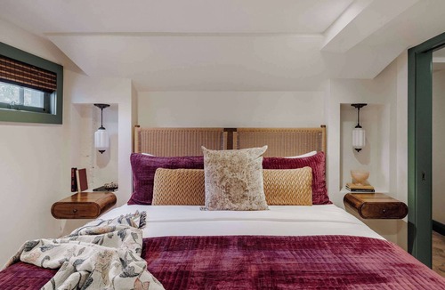 Touro Hotel | Modern Garden District Unit With Shared Outdoor Space