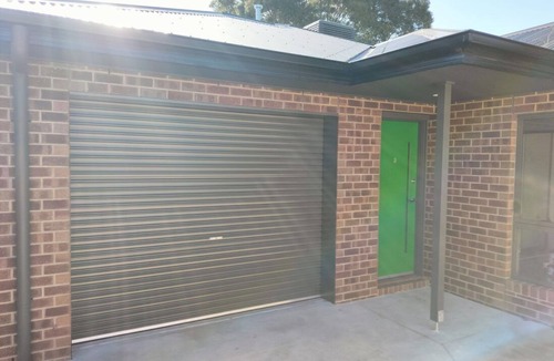 Norlane House | Modern Geelong Unit (green)