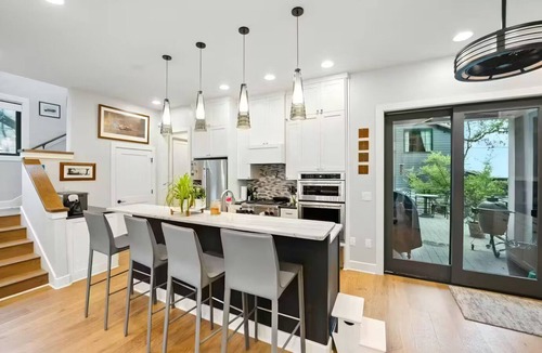 Travis Heights House | Modern Gem in Popular SoCO area, steps from South Congress dining and shopping