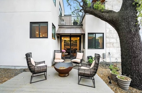 Travis Heights House | Modern Gem in Popular SoCO area, steps from South Congress dining and shopping