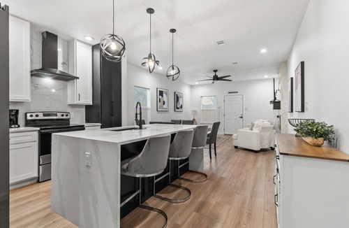 Dallas House | Modern Gem Near Downtown!