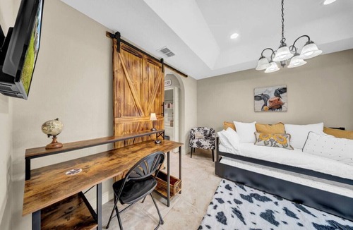 Fellowship House | Modern Getaway-Private Tub & Game Room