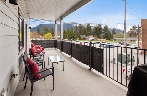 Columbia Falls Condo | Modern Glacier Getaway - 2 bed/2 bath