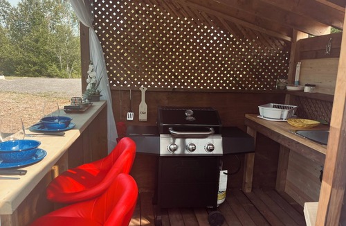 Havelock-Belmont-Methuen Cabin | Modern Glamping Cabin