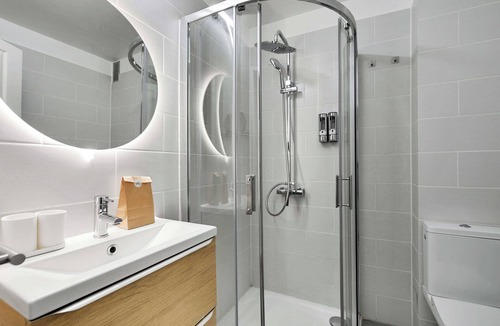Meudon-la-Foret Apartment | Modern "green Suites" Residence - Meudon/velizy