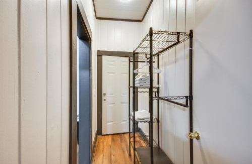 Greenwood Apartment | Modern Greenwood Studio < 1 Mi to Downtown!