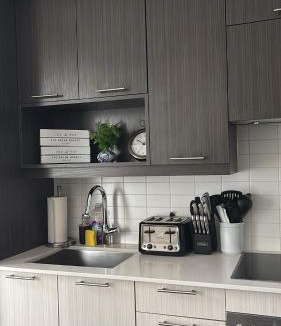 Port Hope Apartment | Modern Group Condo