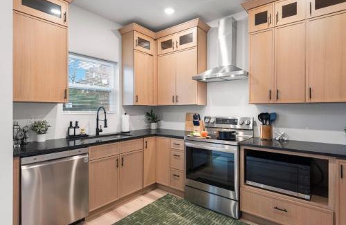 Benton Park House | Modern Group Oasis with Hot Tub, Arcade and Fire Pit