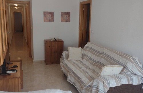Guardamar del Segura Apartment | Modern Guardarmar bed/2 bath apartment with wi fi.