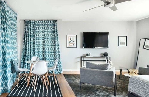 Ladera Heights Apartment | Modern Guest Villa Near LAX, LA Stadiums & Beaches