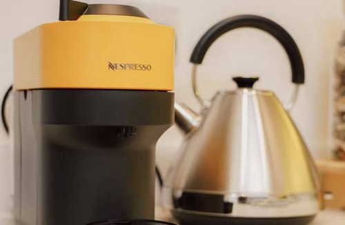 Victoria Apartment | Modern Hackney Apartment| with Lift & Patio