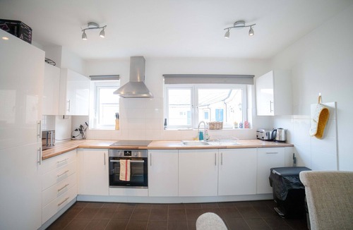 Hatfield Apartment | Modern Hatfield|2 Bed|Up To 30% Off