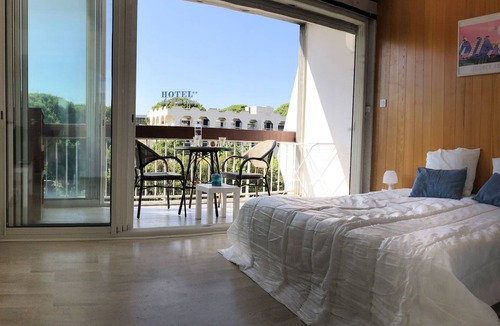 La Grande-Motte Apartment | Modern haven of peace 2 steps from the sea