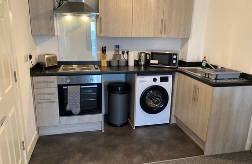 George Green Apartment | Modern Heathrow 1 Bed Serviced Apartment