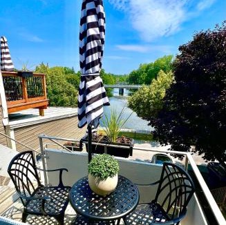 Perth Apartment | Modern Heritage Oasis with Beautiful Tay Basin View