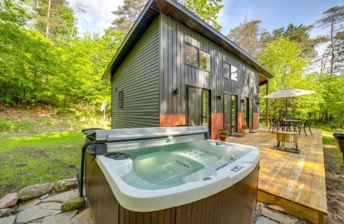 Paris House | Modern Hersey Tiny Home with Private Hot Tub!