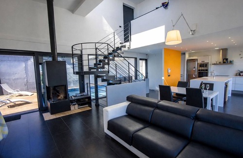 Costa Cunit Villa | Modern Hilltop Haven w/private pool 7km to beach!