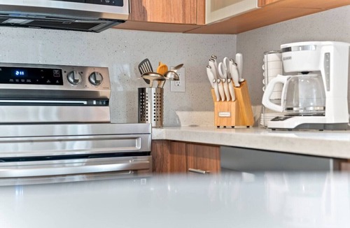 Hialeah House | Modern Hialeah Escape: Backyard| Casino| Park