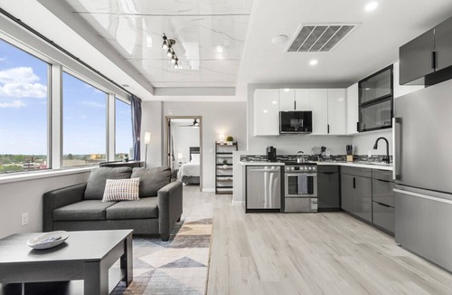 Tulsa Apartment | Modern High-Rise Apartment - 2