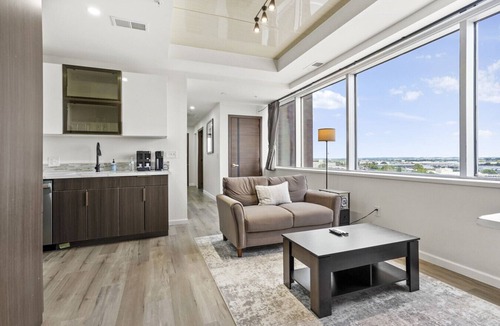 Tulsa Apartment | Modern High-Rise Apartment - 4