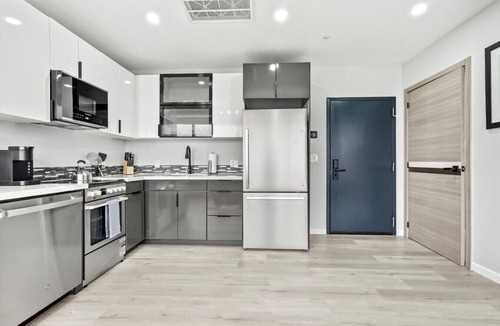 Tulsa Apartment | Modern High-Rise Apartment - 3