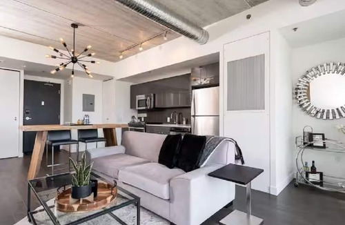 Downtown Winnipeg Condo | Modern High-Rise Condo | 2 Bed | 1 Bath |
