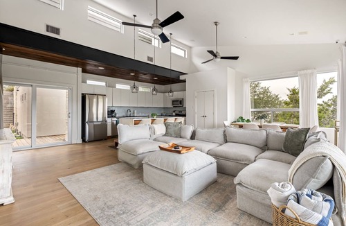Apache Shores House | Modern Hill Country Home ~ Sunset Views and BBQ