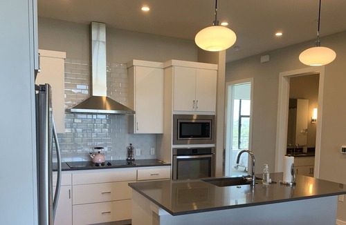 Hudson Bend Condo | Modern Hill Country Oasis with panoramic views of Lake Travis