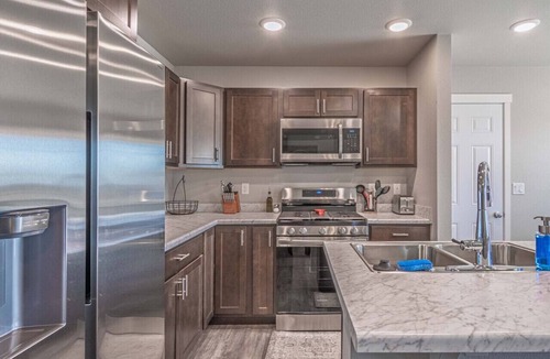 Rapid City Apartment | Modern Hills Home and Hot Tub