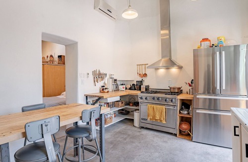 Barrio Viejo House | Modern Historic 1900 Adobe Bungalow in Downtown - Low Summer Rates! 🌇