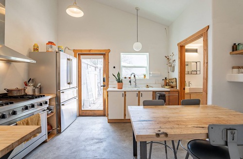 Barrio Viejo House | Modern Historic 1900 Adobe Bungalow in Downtown - Low Summer Rates! 🌇