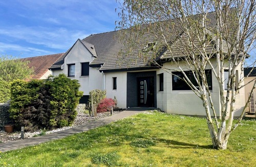 Ailly-le-Haut-Clocher House | Modern house with jacuzzi and sauna