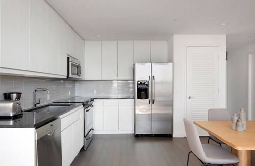 Hoboken Apartment | Modern Hoboken 2BR w/Doorman, Gym & W/D, near shuttle, by Blueground