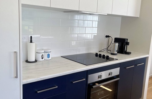 Alexandrina House | Modern holiday home Clayton Bay