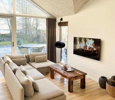 Holbaek House | Modern Holiday Home By Holbæk Fjord