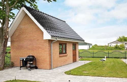 Harpelunde House | Modern Holiday Home in Harpelunde Lolland With Whirlpool