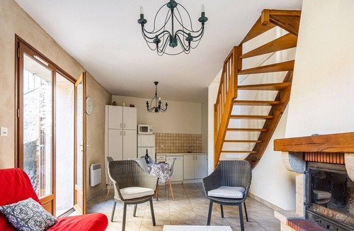 Minerve House | Modern Holiday Home in Minerve with Private Courtyard