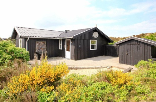 Henne Strand House | Modern Holiday Home in Henne with Sauna