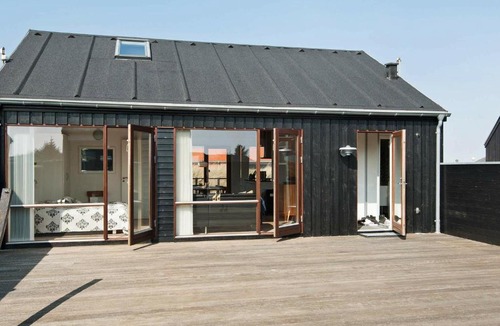 Lakolk House | Modern Holiday Home in R m with Terrace