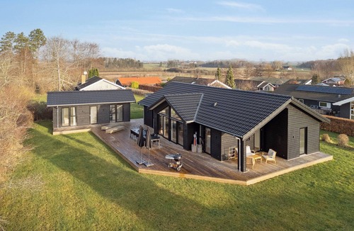 Bisserup House | Modern holiday home with annex and 10 beds