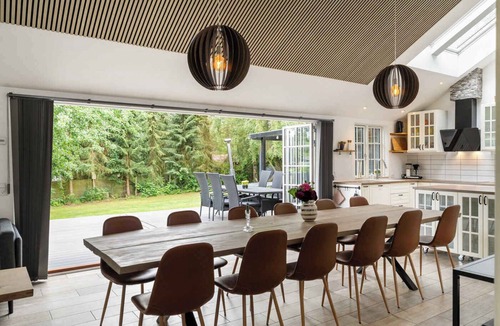 Hoensinge House | Modern holiday home with hot tub and nature