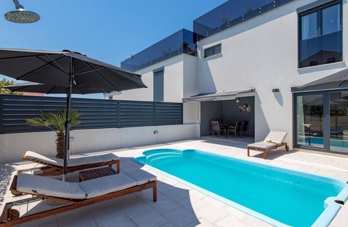 Pinezici House | Modern Holiday House Jadranka with pool