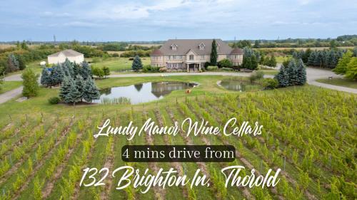 Thorold House | Modern Home 10 mins from Niagara Falls & Main Attraction with Free 2 Parkings