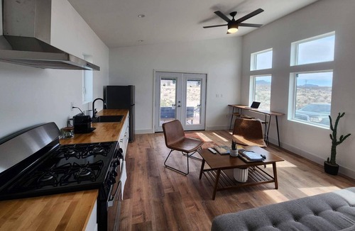 Study Butte-Terlingua Cabin | Modern Home 5 min to Big Bend