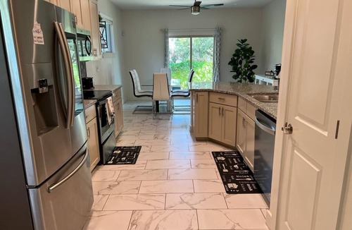 Highland Lake Estates House | Modern Home 5 Minutes to Lake with Pool, Parks, Games and Pet Friendly