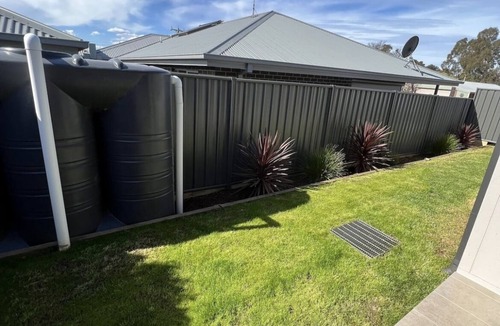 Mansfield House | Modern Home Away From Home